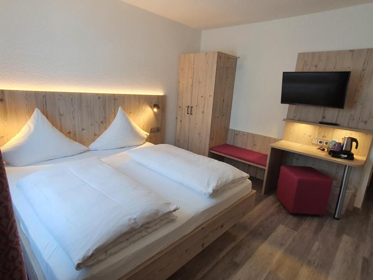 Hotel Neuenburger Hof نوينبورغ أم راين المظهر الخارجي الصورة
