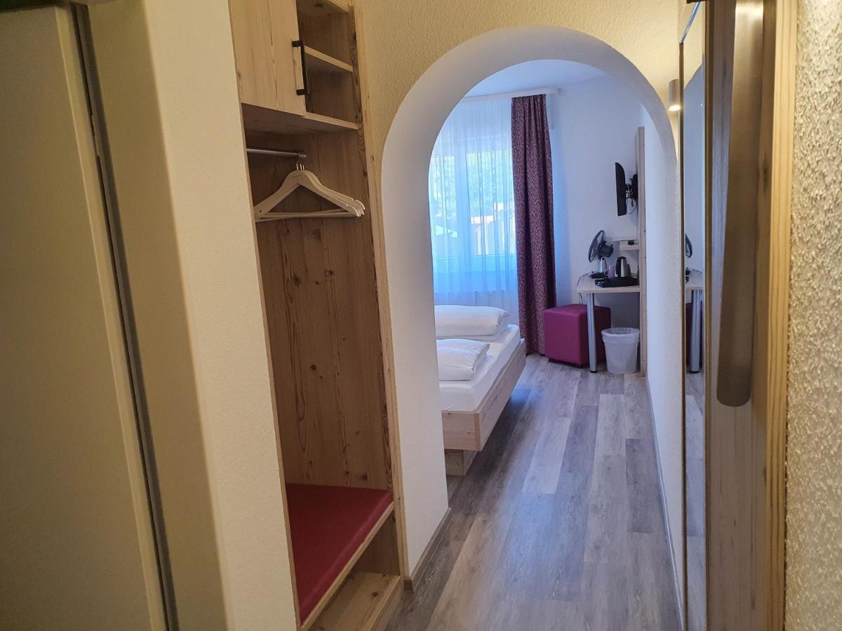 Hotel Neuenburger Hof نوينبورغ أم راين المظهر الخارجي الصورة