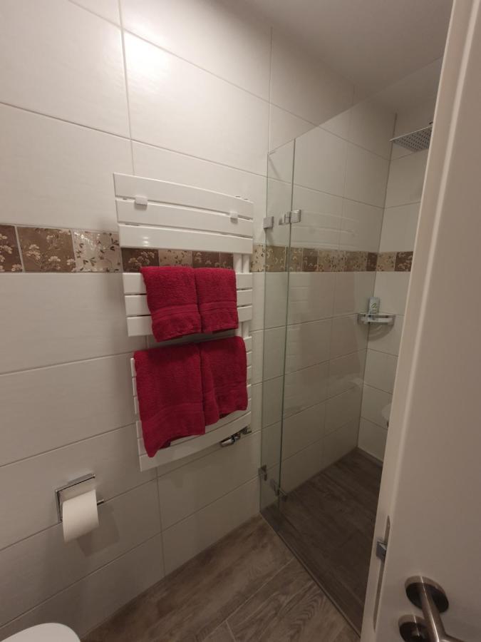 Hotel Neuenburger Hof نوينبورغ أم راين المظهر الخارجي الصورة