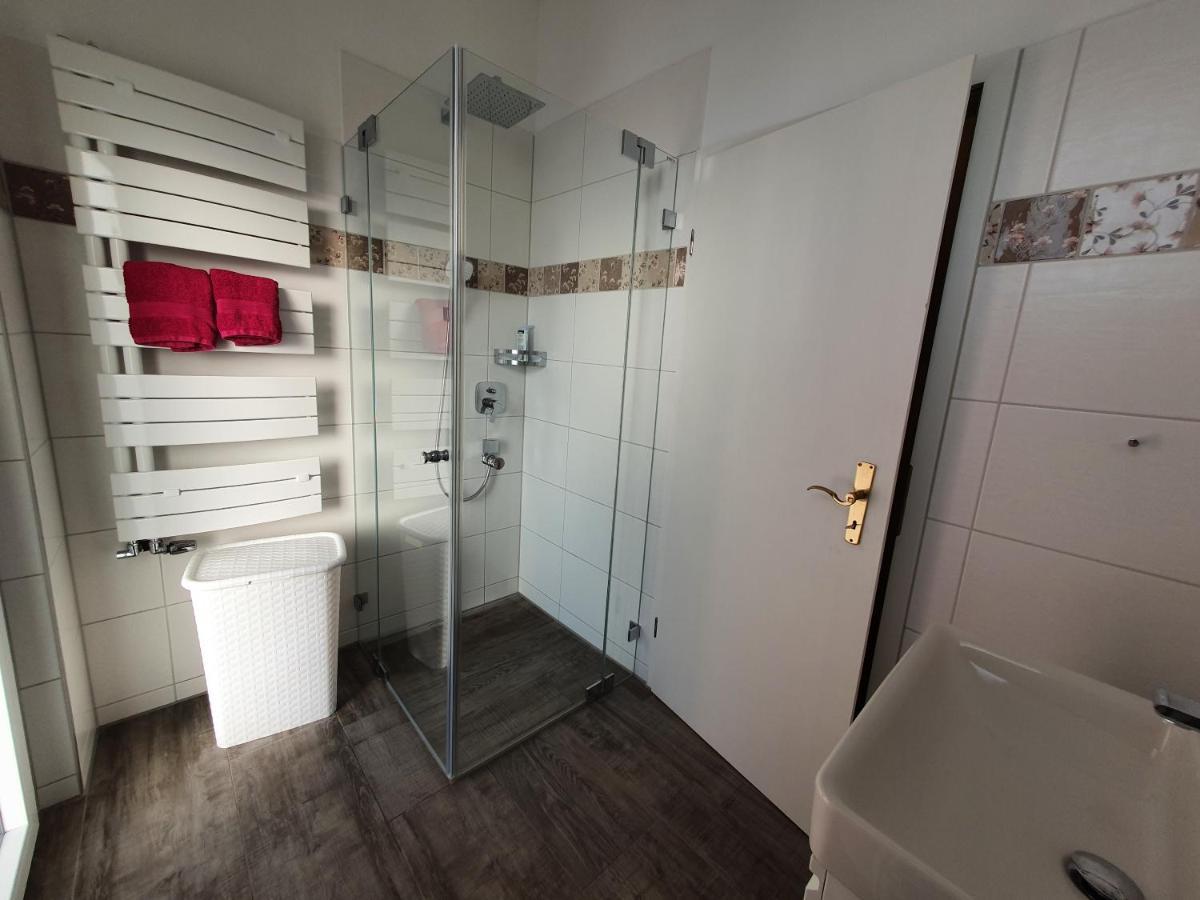 Hotel Neuenburger Hof نوينبورغ أم راين المظهر الخارجي الصورة